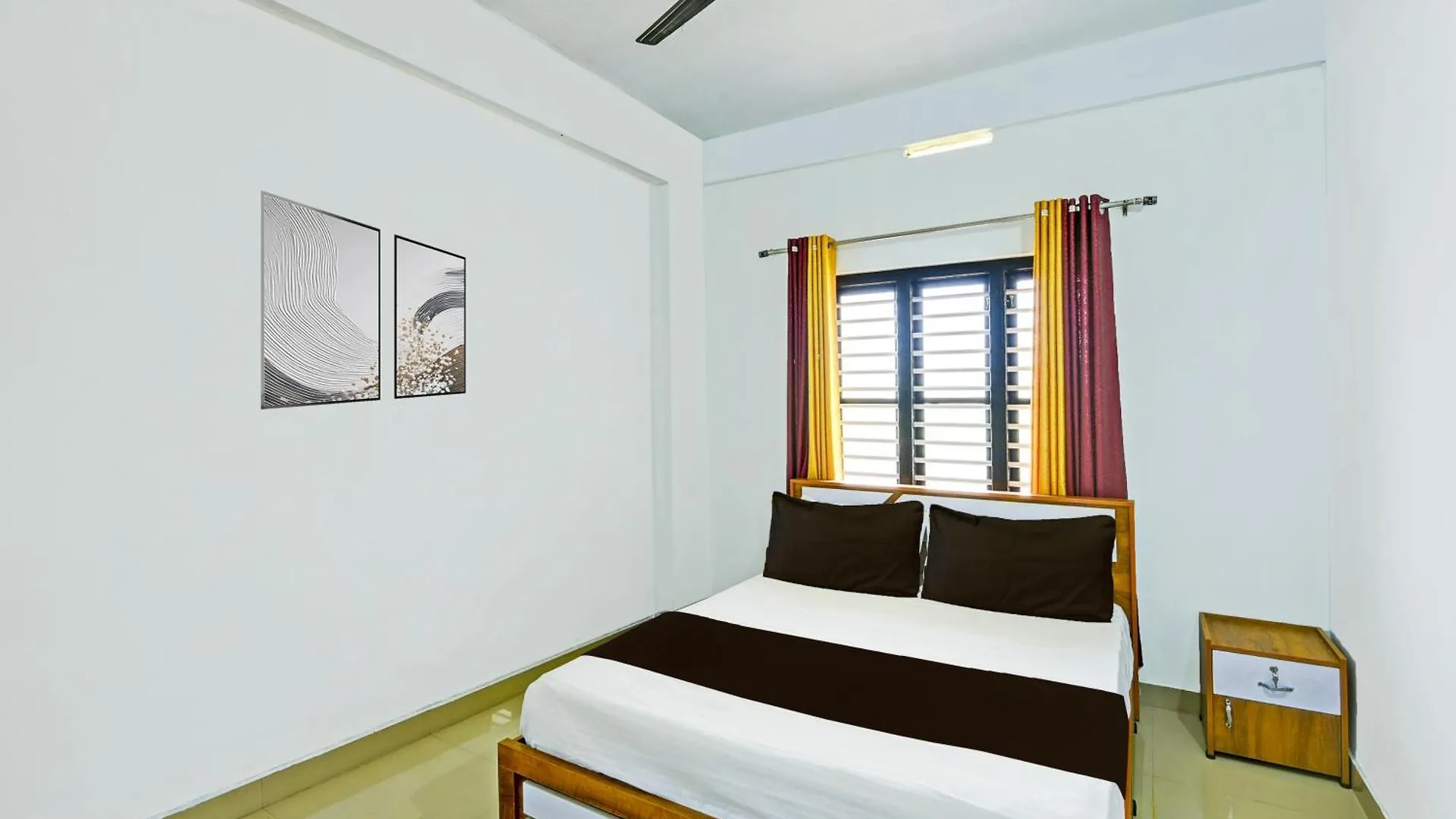 Hotel O Blue Sky Apartment Sultan Bathery 4*,  Ινδία
